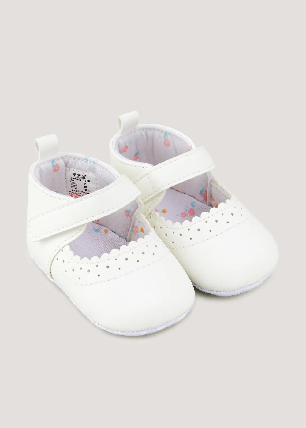 White Scallop Mary Jane Soft Sole Baby Shoes (Newborn-18mths) - Age 0 - 3 Months Image 1