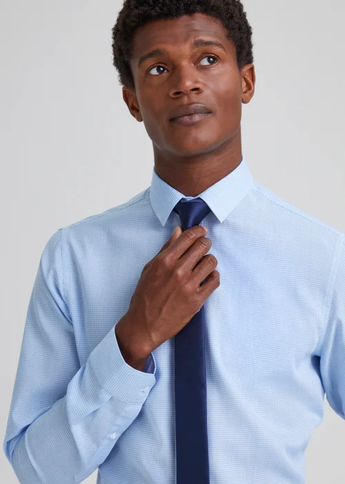 Taylor & Wright Blue Puppytooth Slim Fit Shirt & Tie - 15.5 Collar Image 3