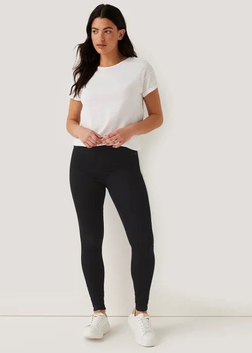 Rosie Black Pull On Jeggings (Long Length) - 8/L33 Image 1