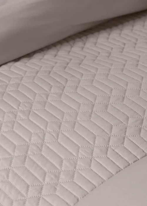 Natural Geo Pinsonic Duvet Cover - Single Image 2
