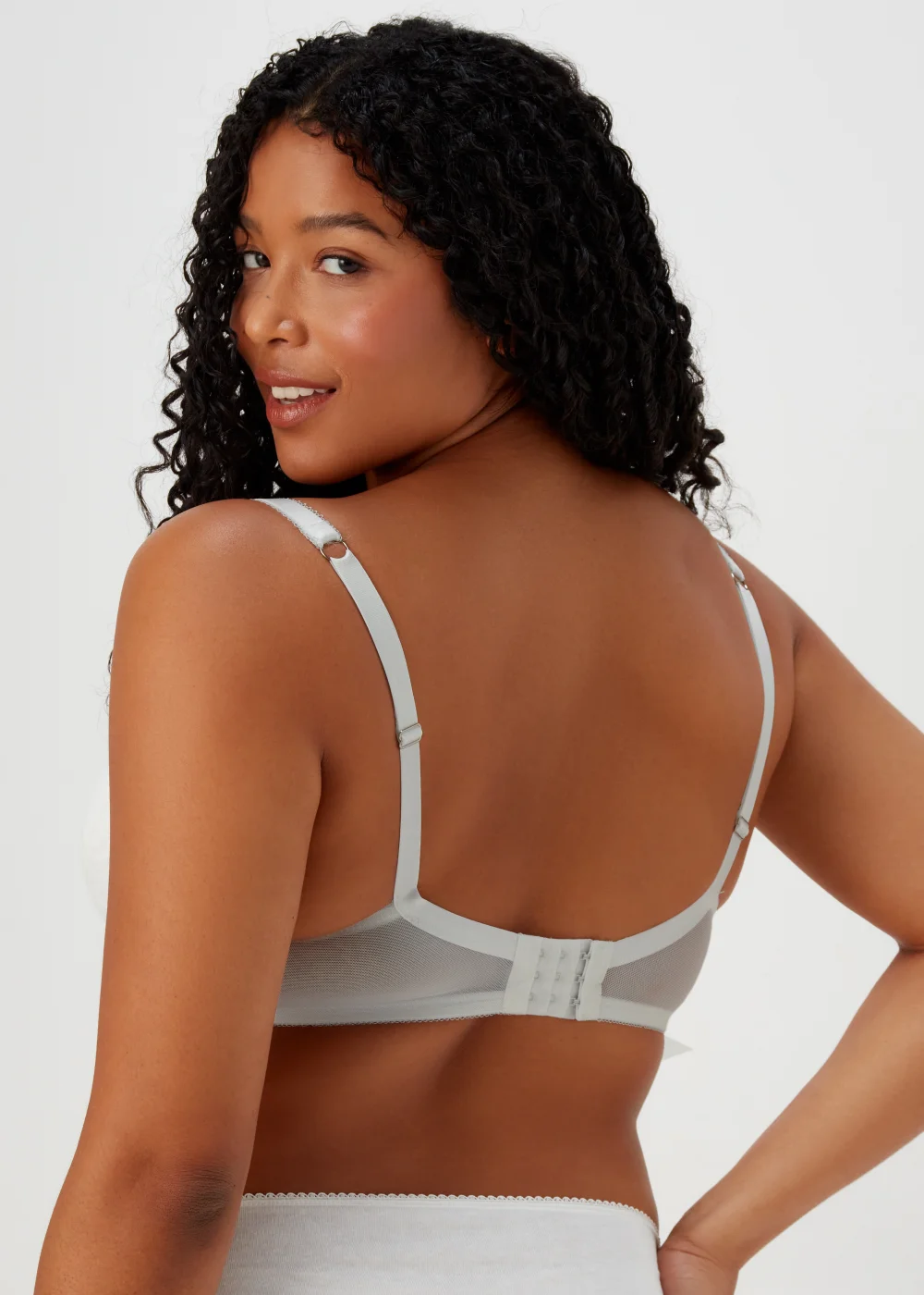 DD+ Cream Lace Padded Bra - 32DD Image 2