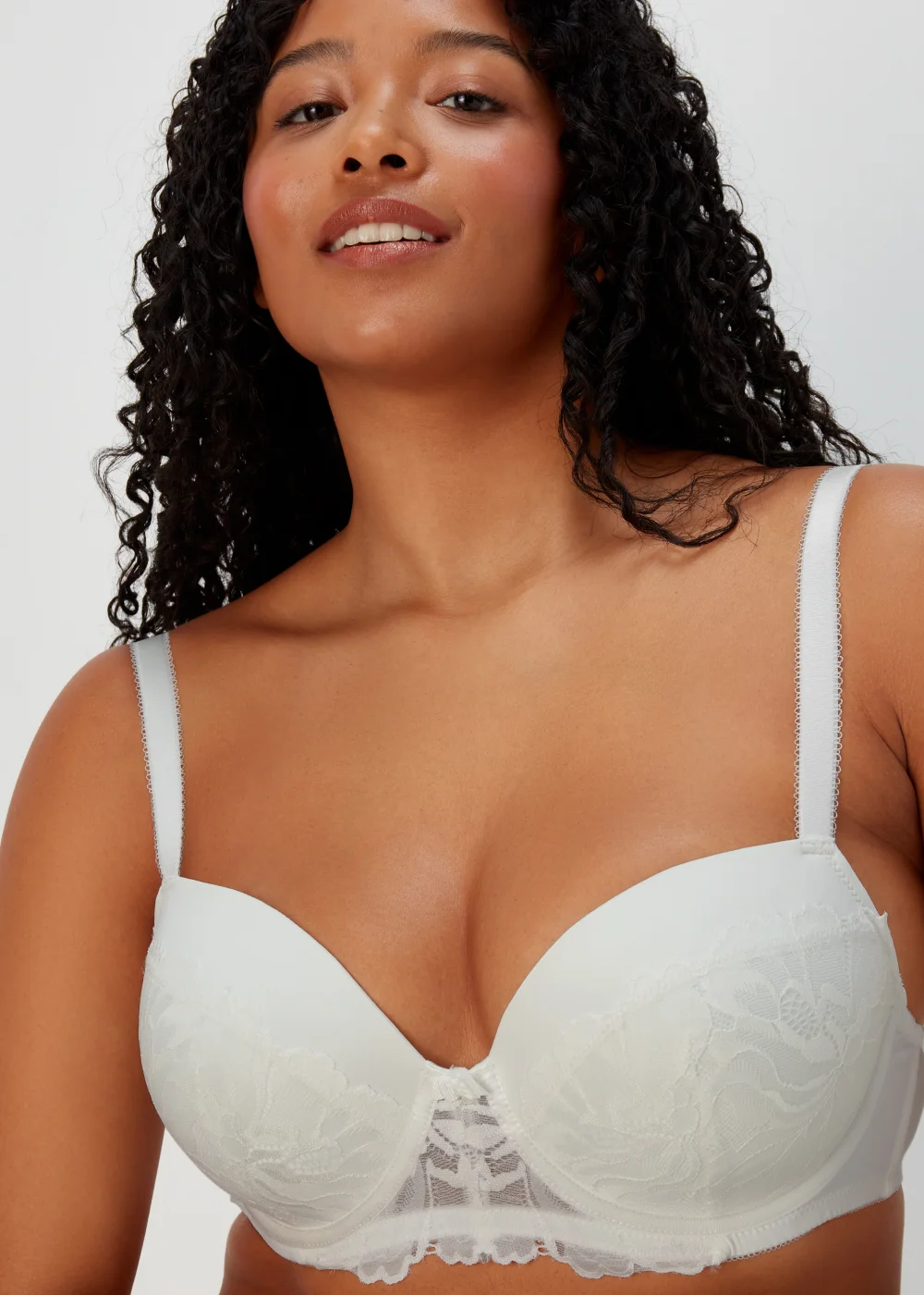 DD+ Cream Lace Padded Bra - 32DD Image 3