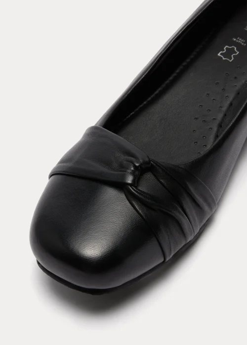 Soleflex Black Square Toe Shoes - Size 3 Image 2