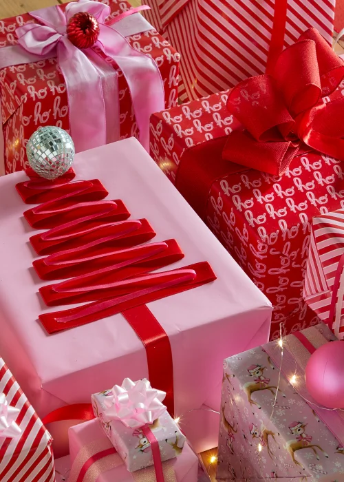 Pink Christmas Wrapping Paper Compendium Image 3