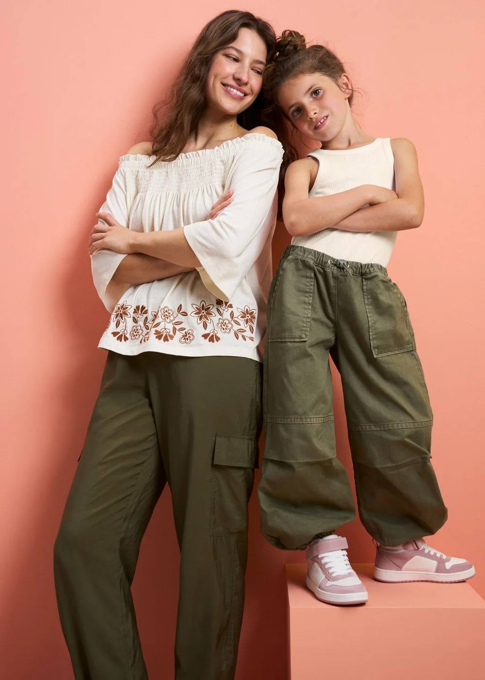 Girls Khaki Parachute Cargo Trousers (4-13yrs) - Age 4 Years Image 3