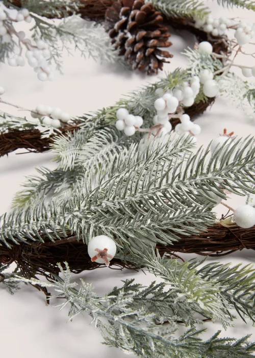 White Berry Garland (200cm) Image 2