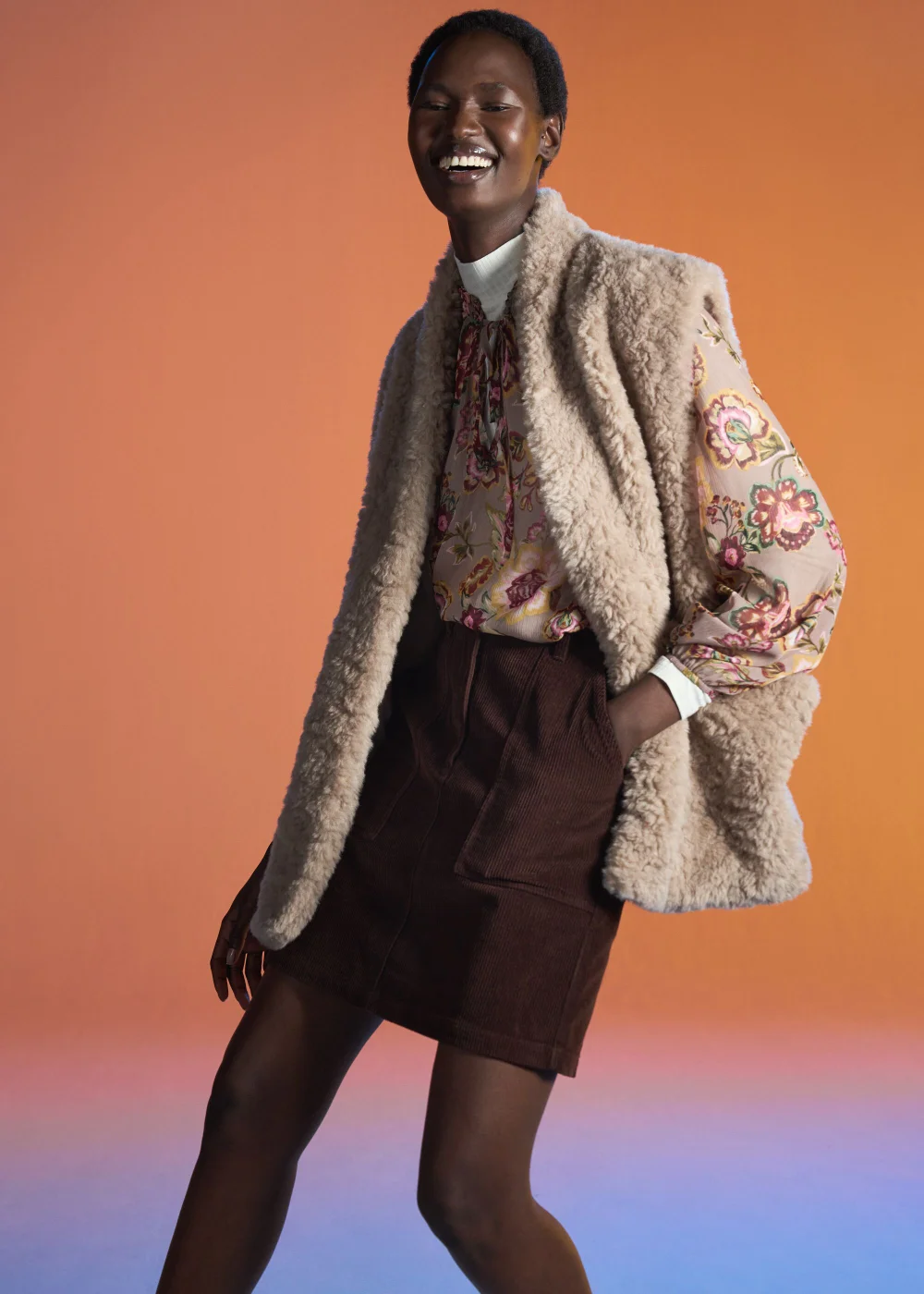 Beige Faux Fur Gilet - 8 Image 6