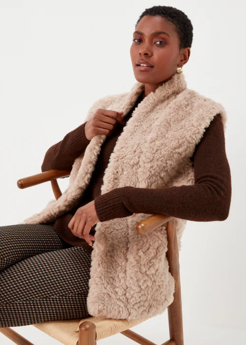 Beige Faux Fur Gilet - 8 Image 4