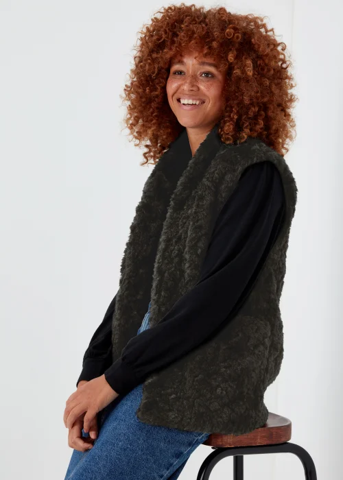Black Faux Fur Gilet - 8 Image 4