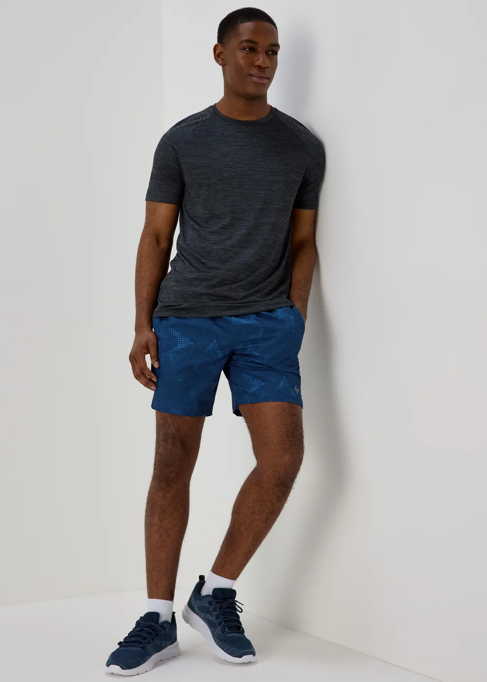 Souluxe Navy Sports Shorts - S Image 4