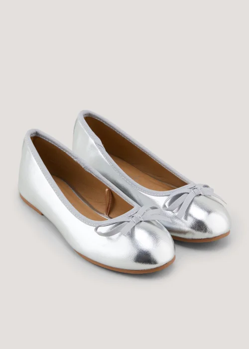 Girls Silver Ballet Flats (Younger 12-Older 5) - Size 1 Image 1