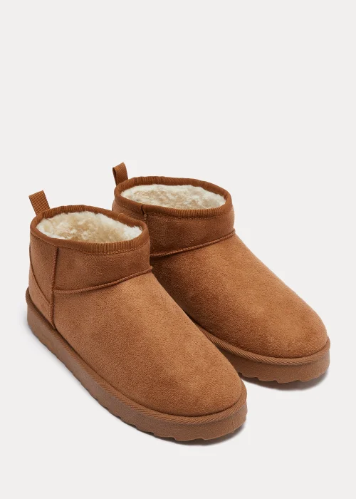 Tan Snug Boots - Size 3 Image 1