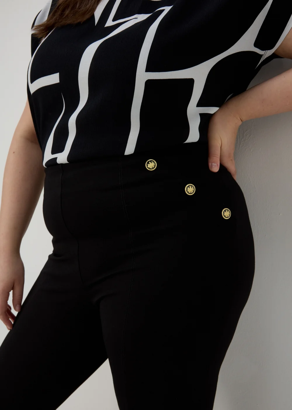 Et Vous Black Button Leggings - 8 Image 5