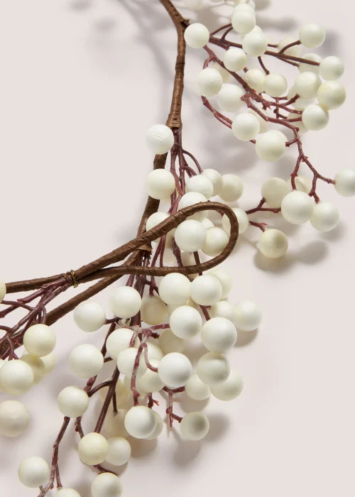 White Berry Garland (150cm) Image 2