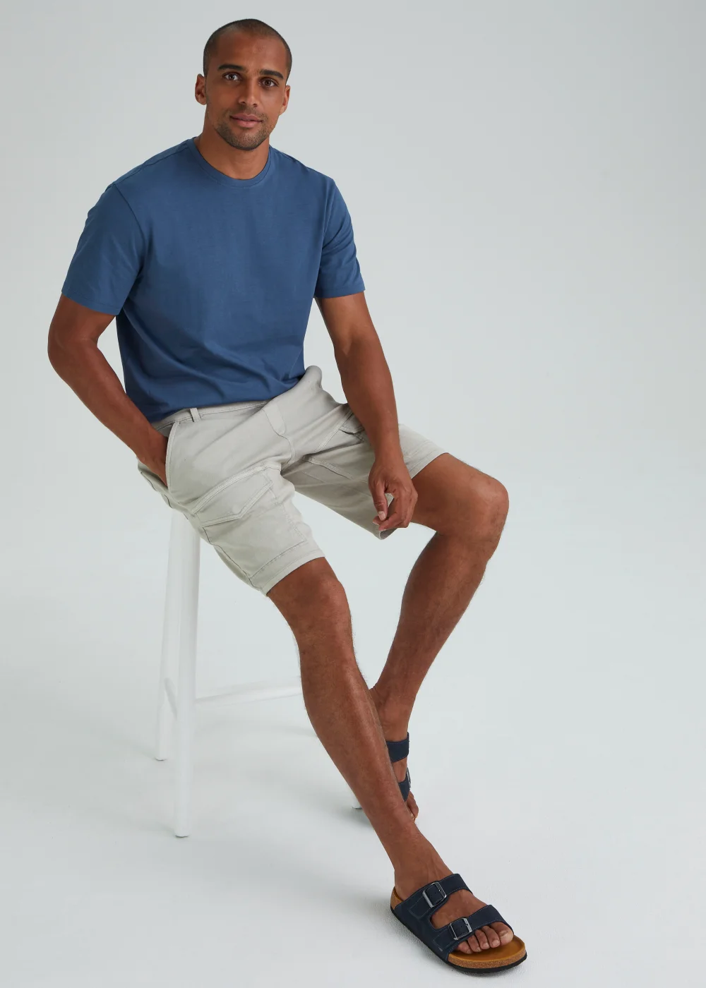 Blue Essential Crew Neck T-Shirt - Small Image 4