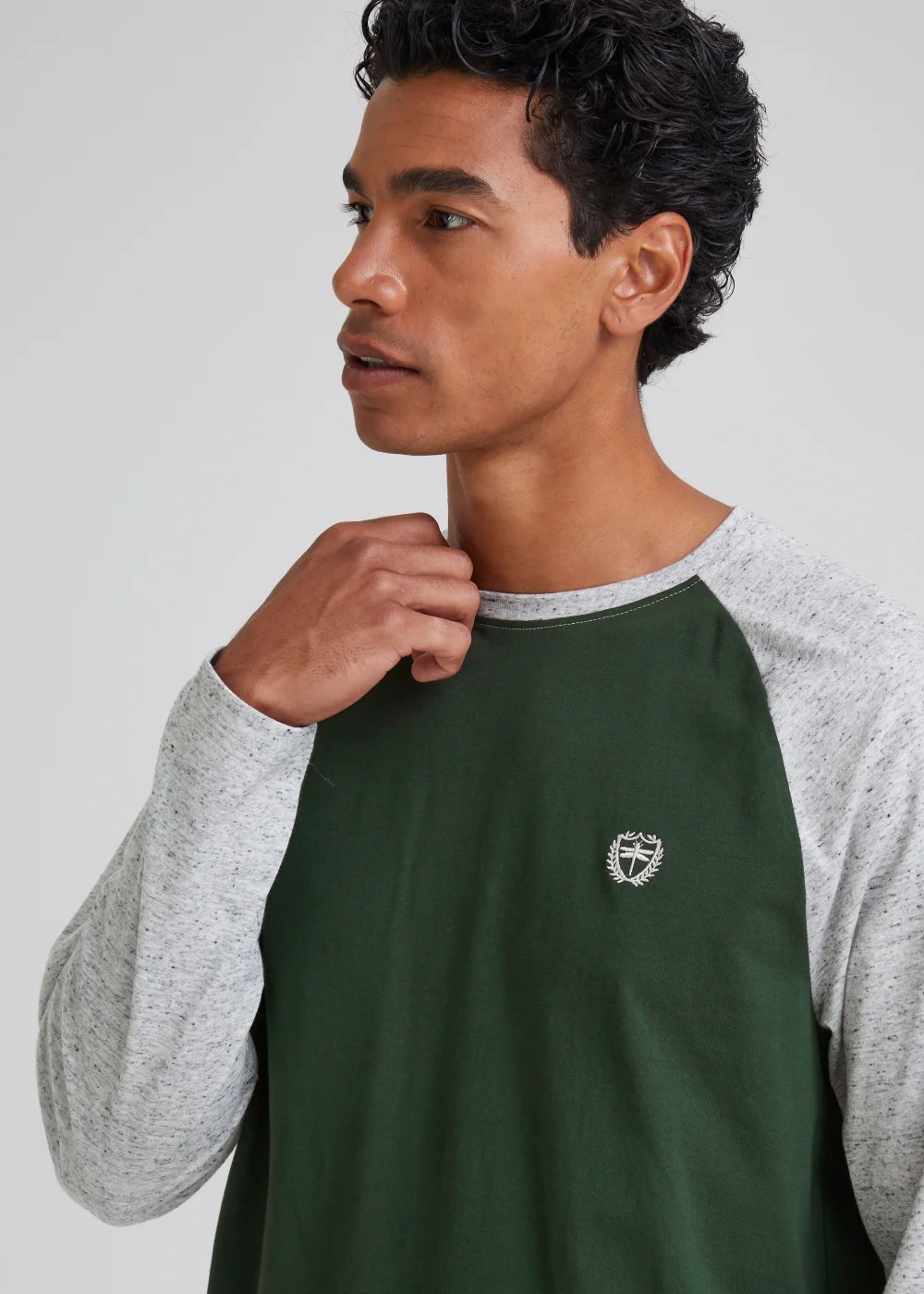 Grey Raglan Long Sleeve T-Shirt - Small Image 3