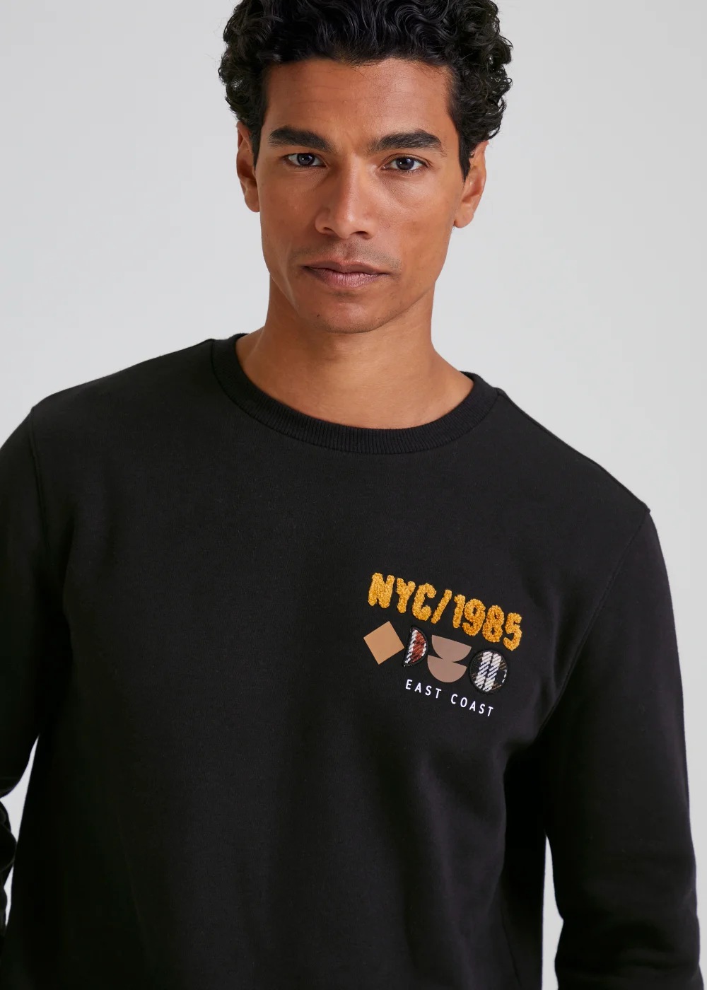 Black New York Embroidered Sweatshirt - Small Image 3