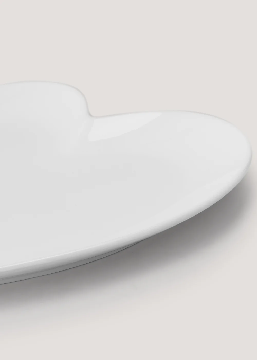 White Heart Shape Dinner Plate Image 2