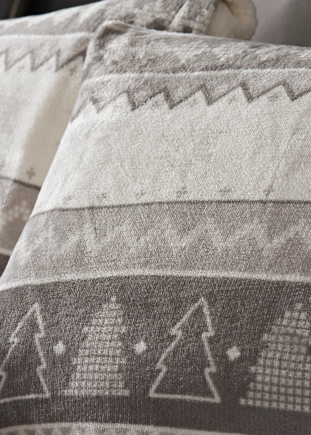 Grey Fair Isle Print Fleece Duvet Cover - Single Image 2