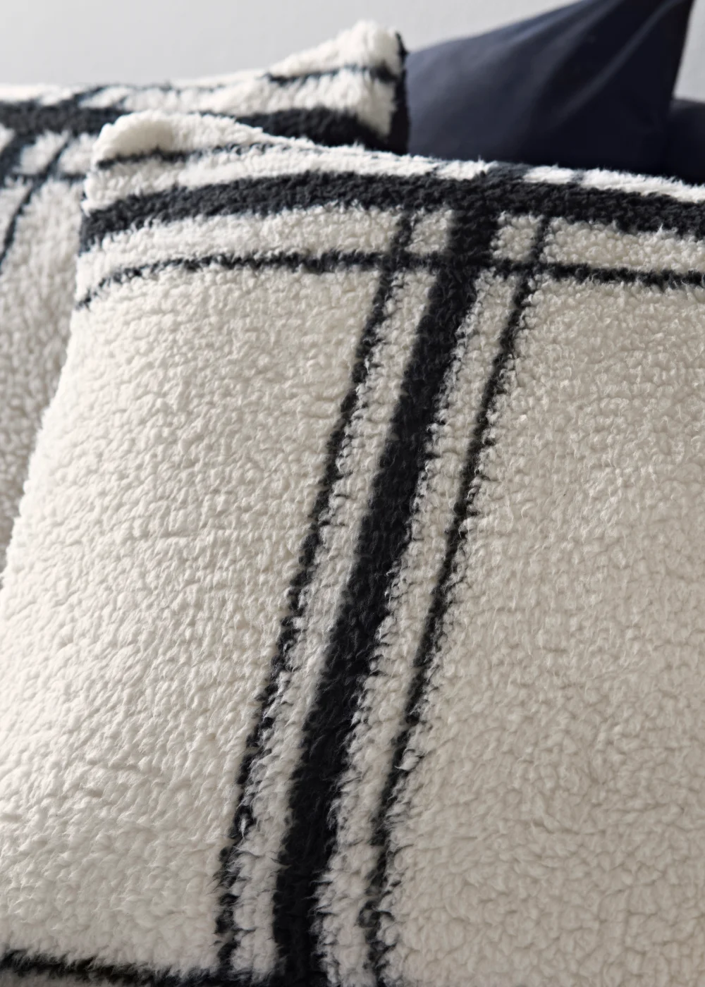 Black Grid Print Teddy Fleece Duvet Cover - Single Image 2
