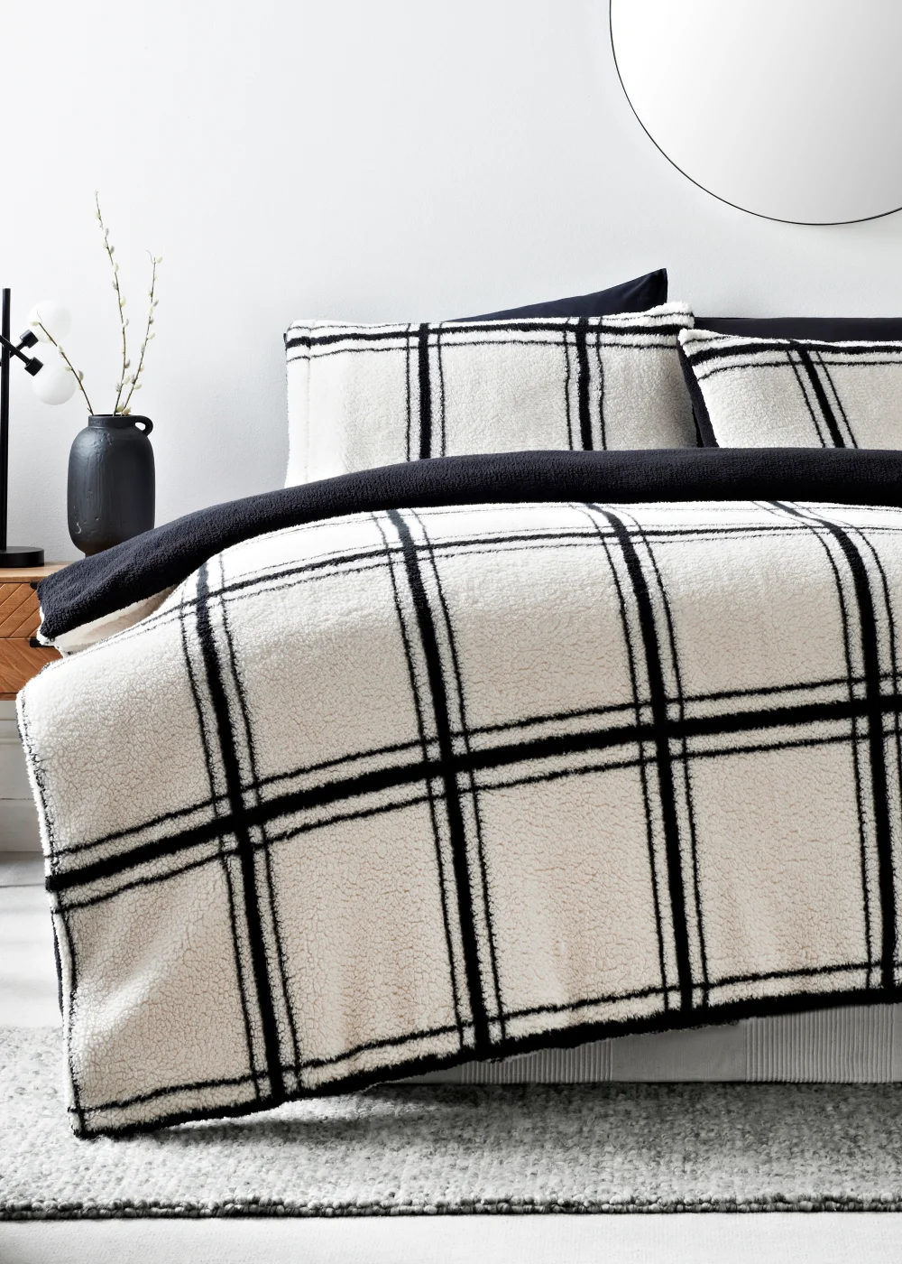 Black Grid Print Teddy Fleece Duvet Cover - Single Image 1