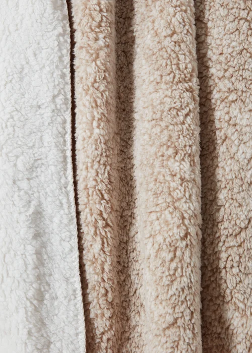 Beige Frosted Teddy Fleece Throw (150cm x 180cm) Image 2
