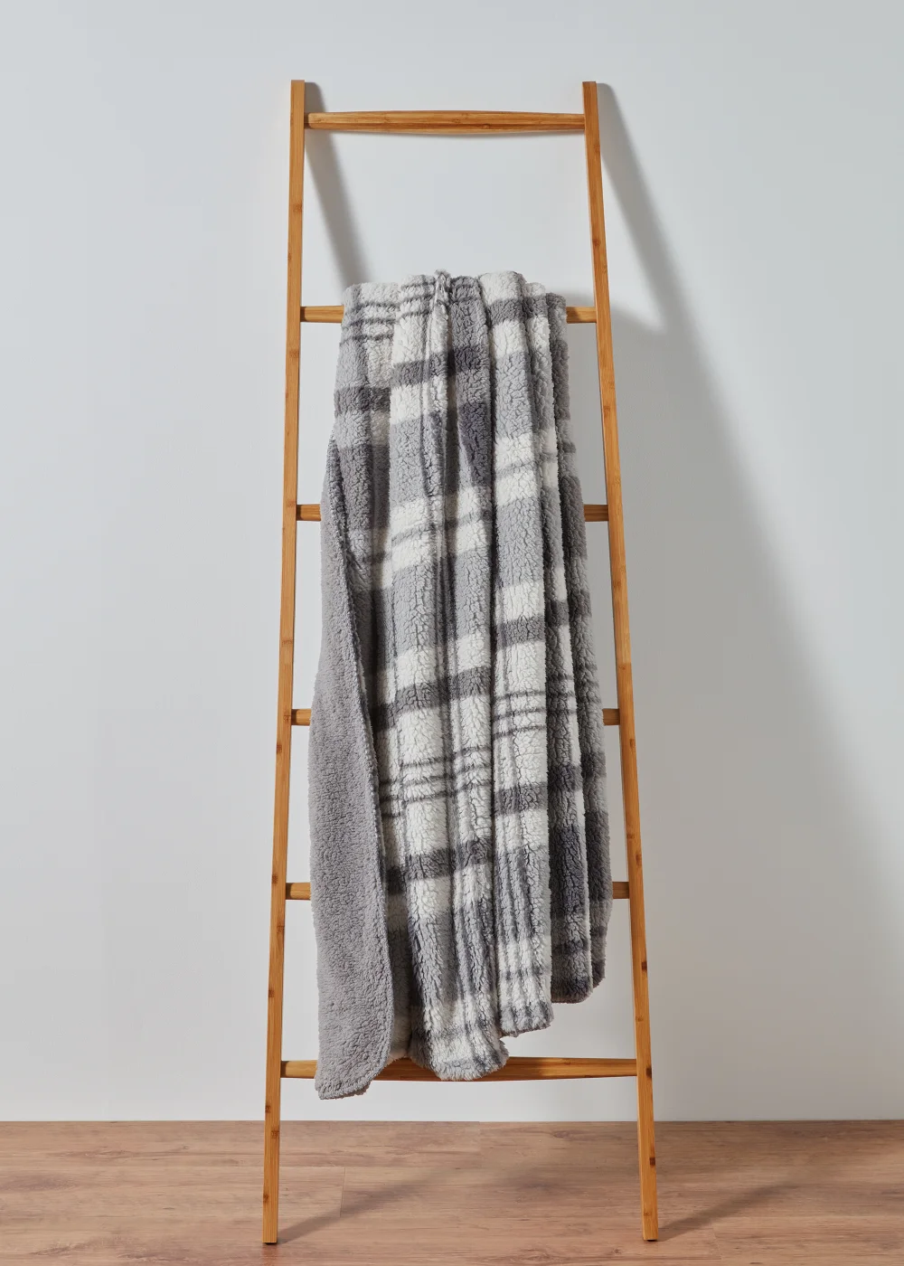 Grey Check Teddy Fleece Throw (150cm x 180cm) Image 1