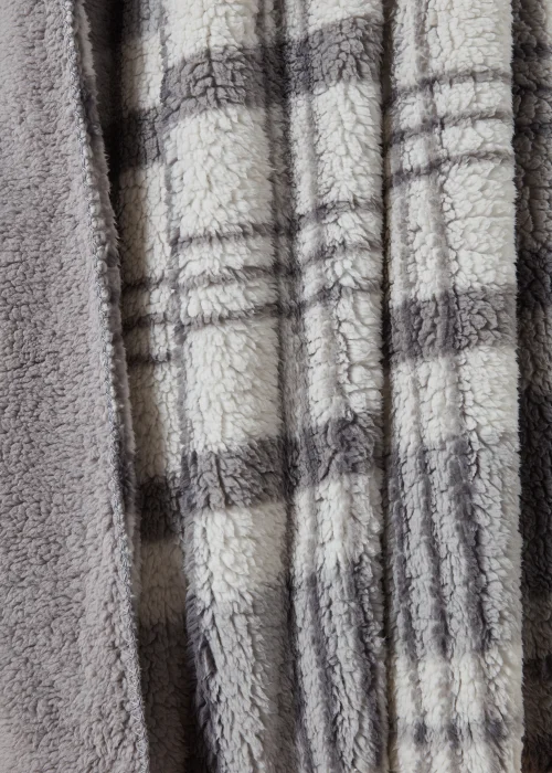 Grey Check Teddy Fleece Throw (150cm x 180cm) Image 2