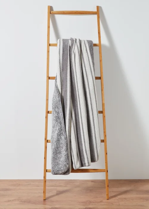 Grey Stripe Teddy Fleece Throw (150cm x 180cm) Image 1