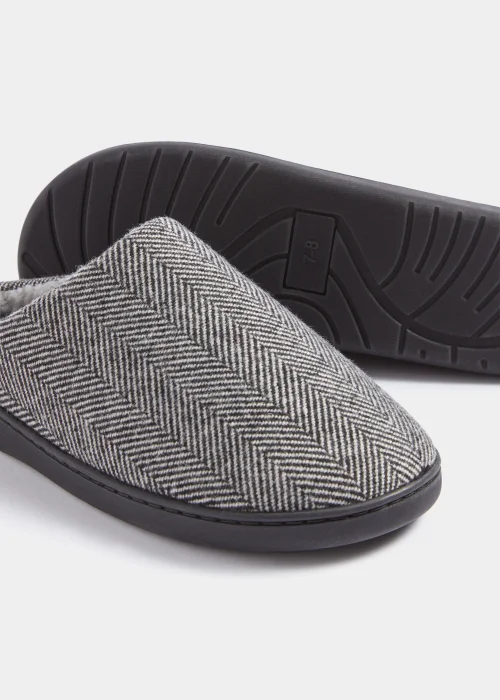 Grey Memory Foam Slippers - Size 7 - 8 Image 2
