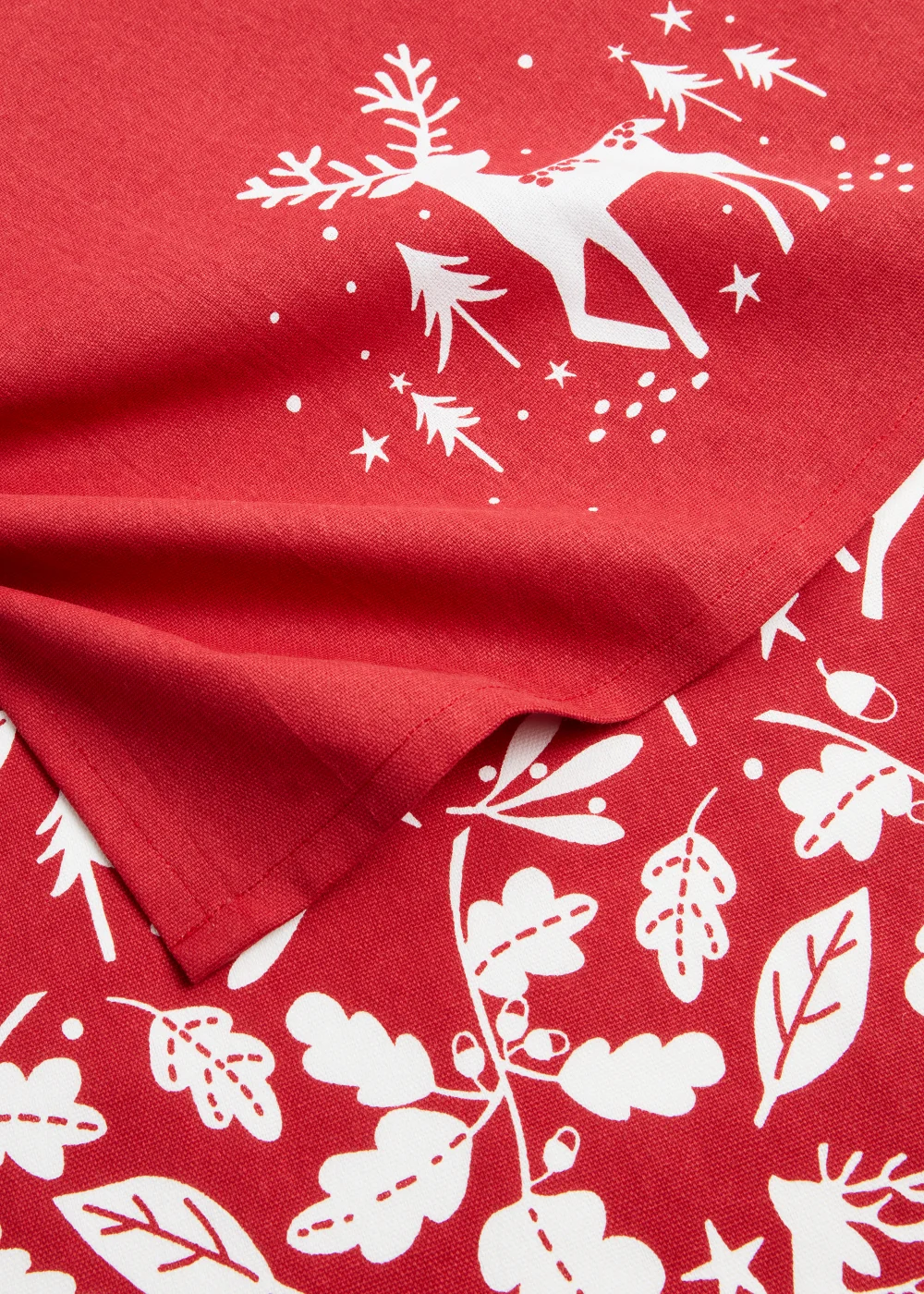 2 Pack Red Christmas Stag Tea Towels (65.5cm x 45cm) Image 2