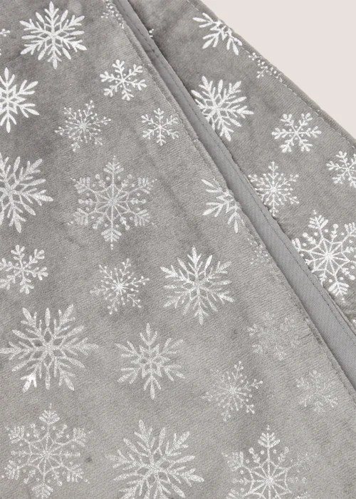 Grey Snowflake Runner (225cm x 35cm) Image 2
