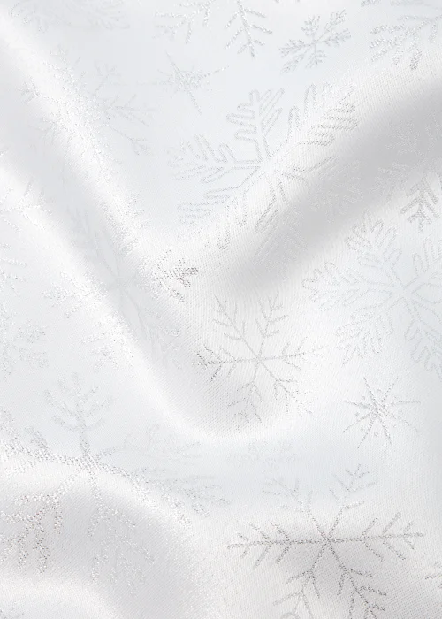 Snowflake Metallic Tablecloth (200cm x 135cm) Image 2