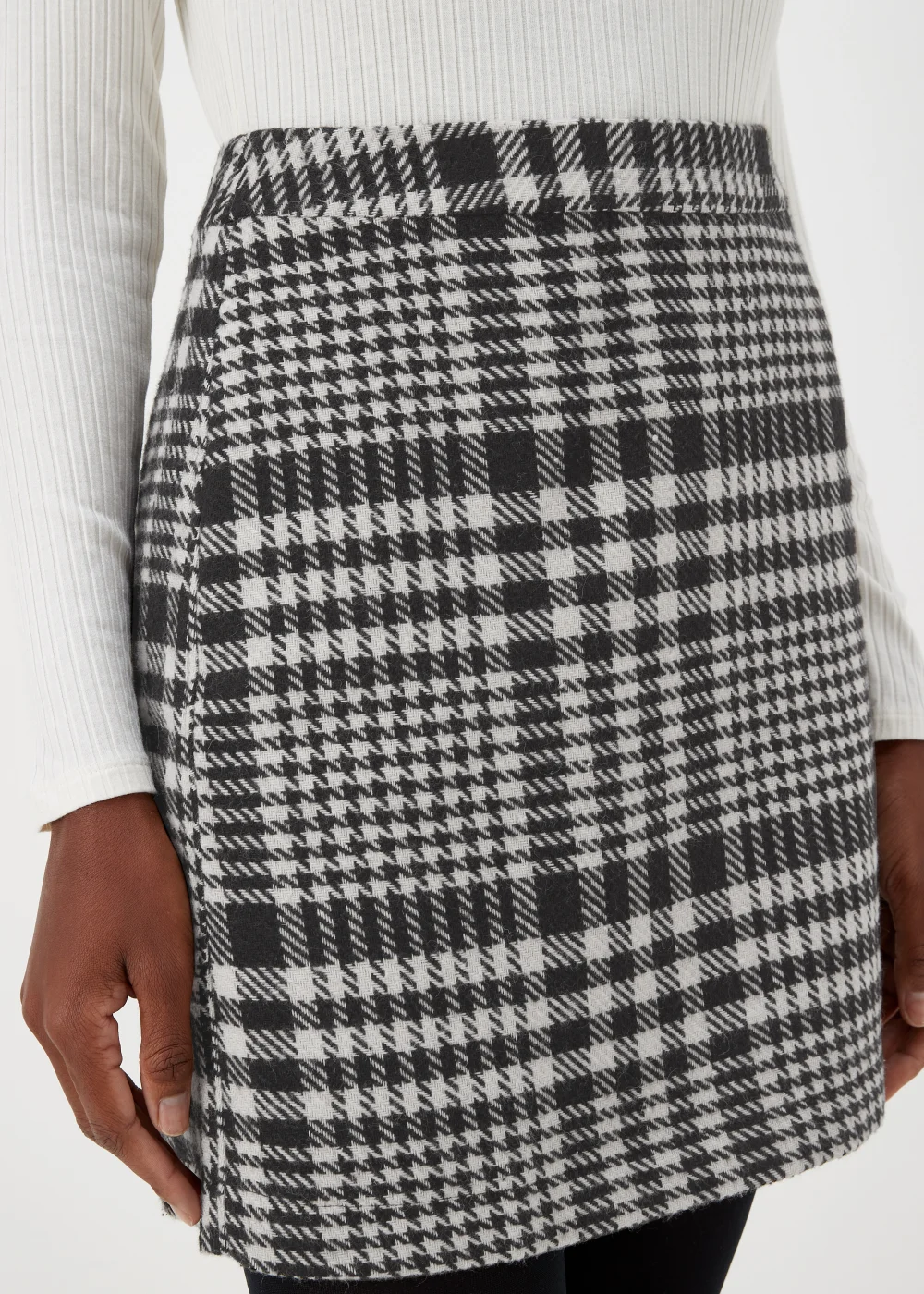 Black Check A-Line Skirt - 8 Image 3
