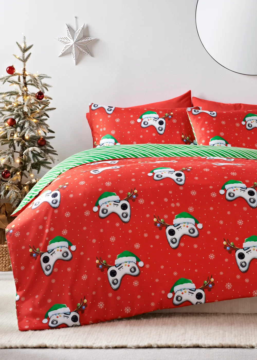 Red Game Controller Christmas Duvet Cover - Single Image 1