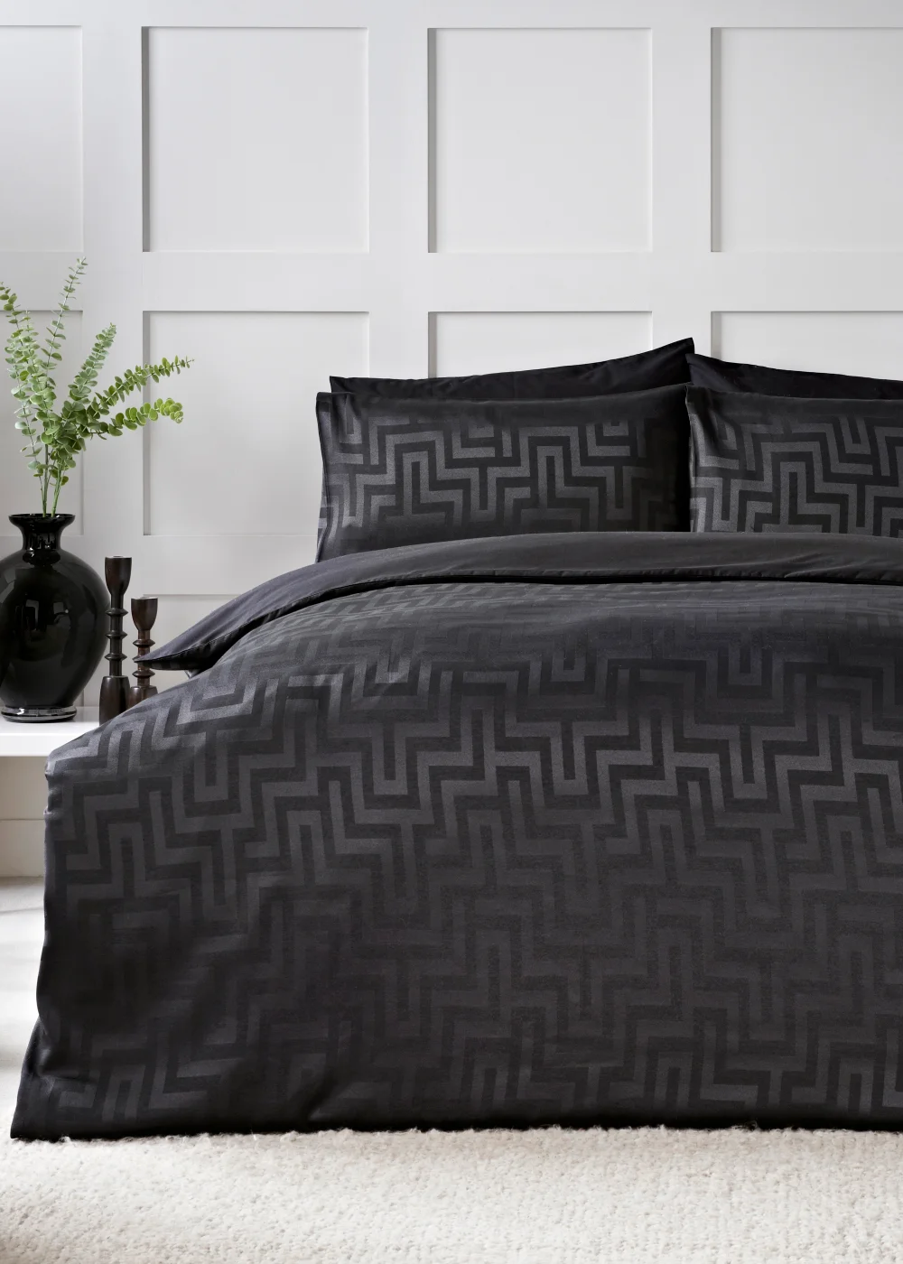 Black Greek Key Jacquard Reversible Cotton Rich Duvet Cover - Double Image 1