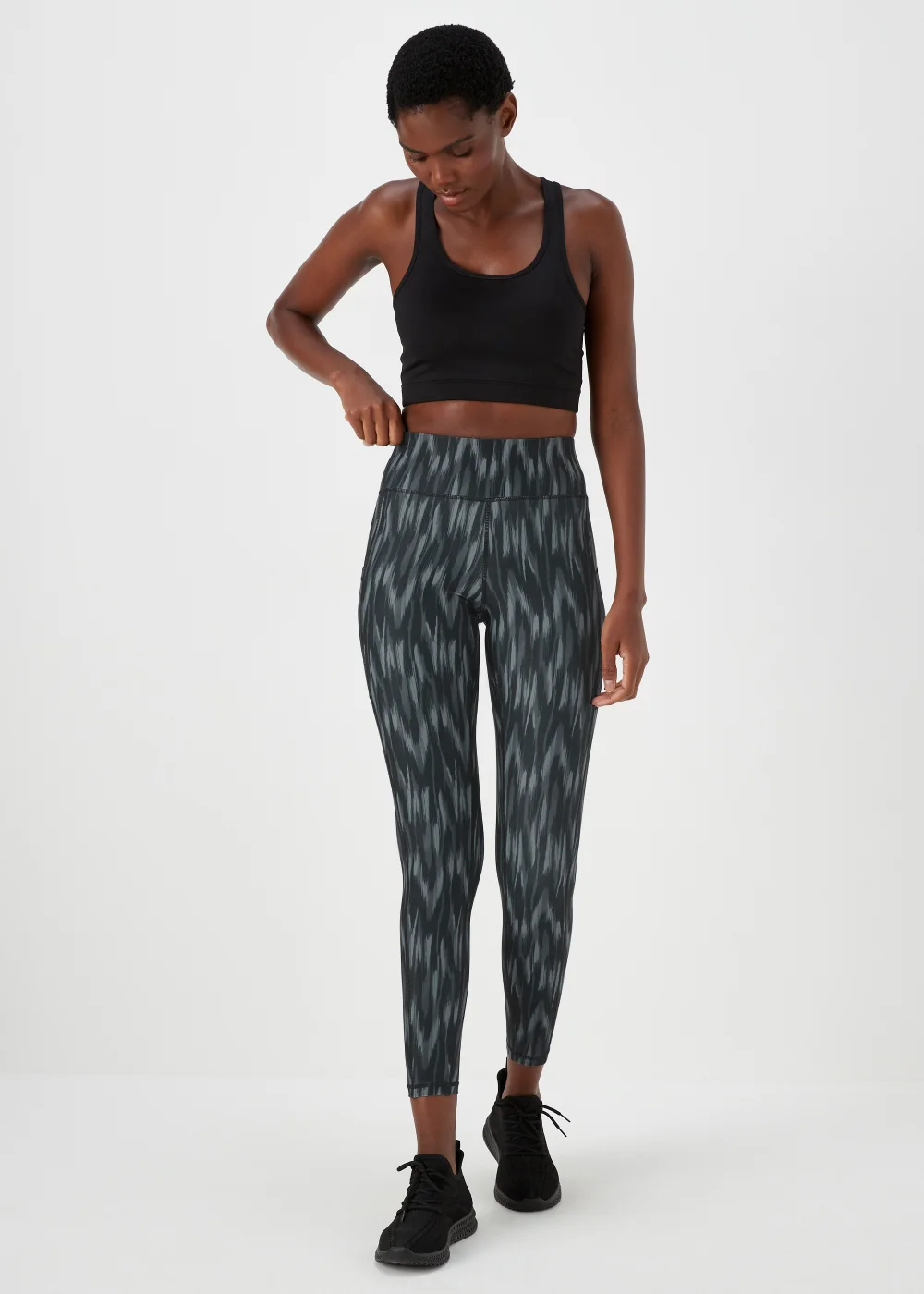 Souluxe Black Ikat Sports Leggings - 8 Image 1