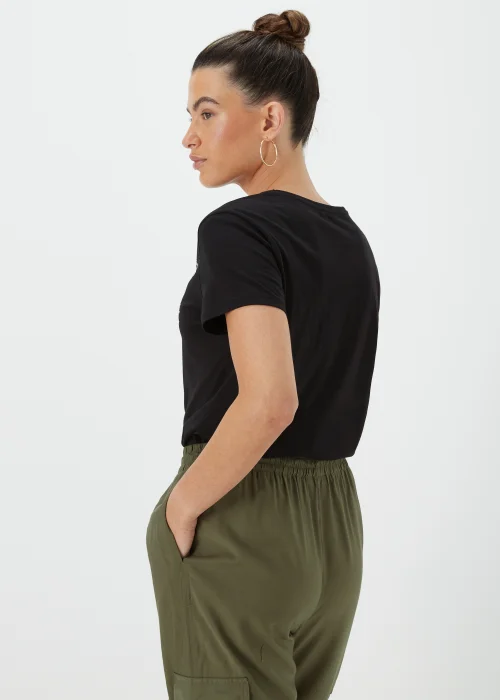 Black Star Print T-Shirt - Size 8 Image 2