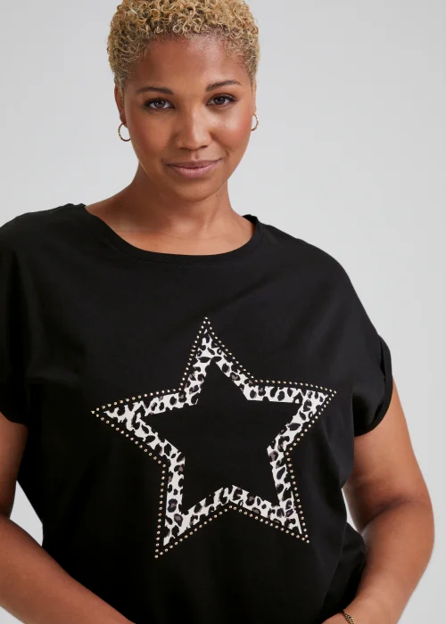 Papaya Curve Black Star Print T-Shirt - Size 18 Image 3