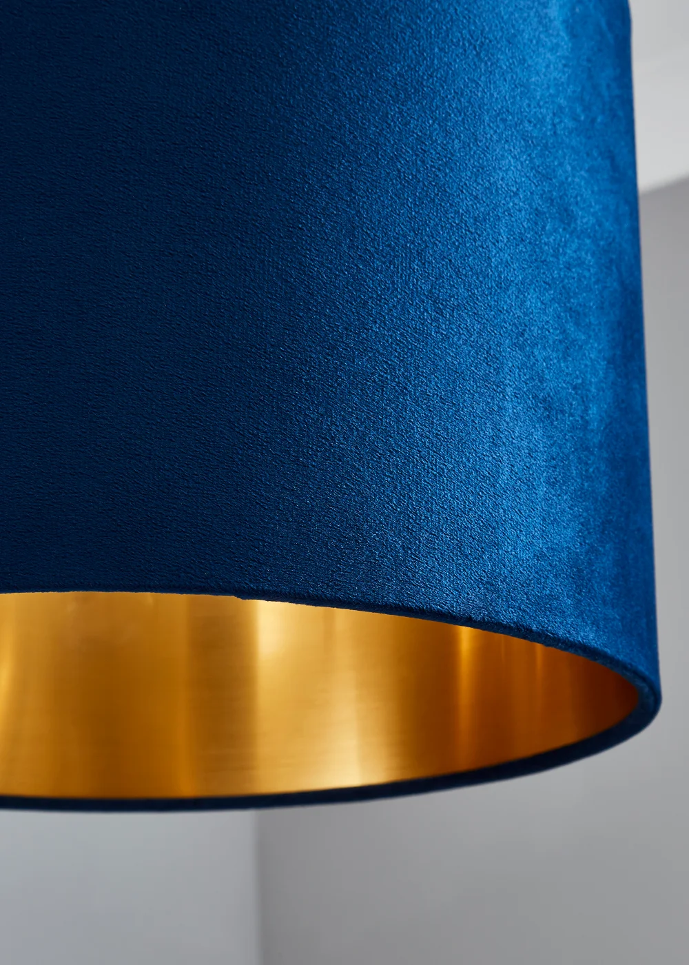 Inlight Navy Blue Velvet Stick Table Lamp (40cm x 16cm x 21cm) - One Size Image 3