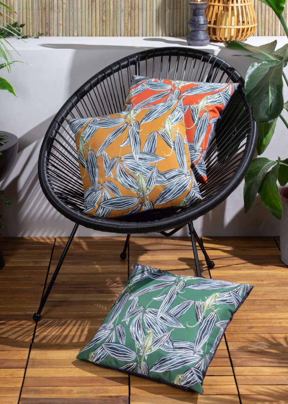 Wylder Tropics Ebon Wilds Zuri Outdoor Filled Cushion (43cm x 43cm x 8cm) - One Size Image 4
