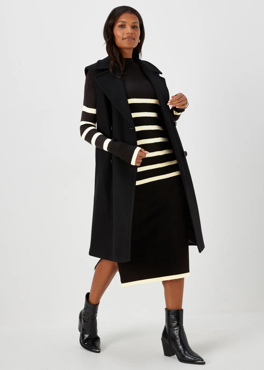 Black & Cream Stripe Super Soft Turtle Neck Dress - Size 8 Image 4
