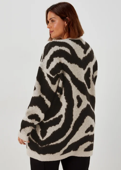 Papaya Curve Multicoloured Animal Print Longline Cardigan - 18-20 Image 2