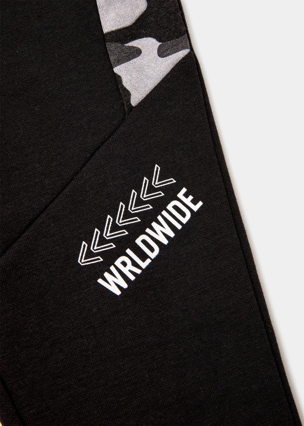 Boys Black Camo Co-Ord Joggers (4-13yrs) - Age 4 Years Image 2