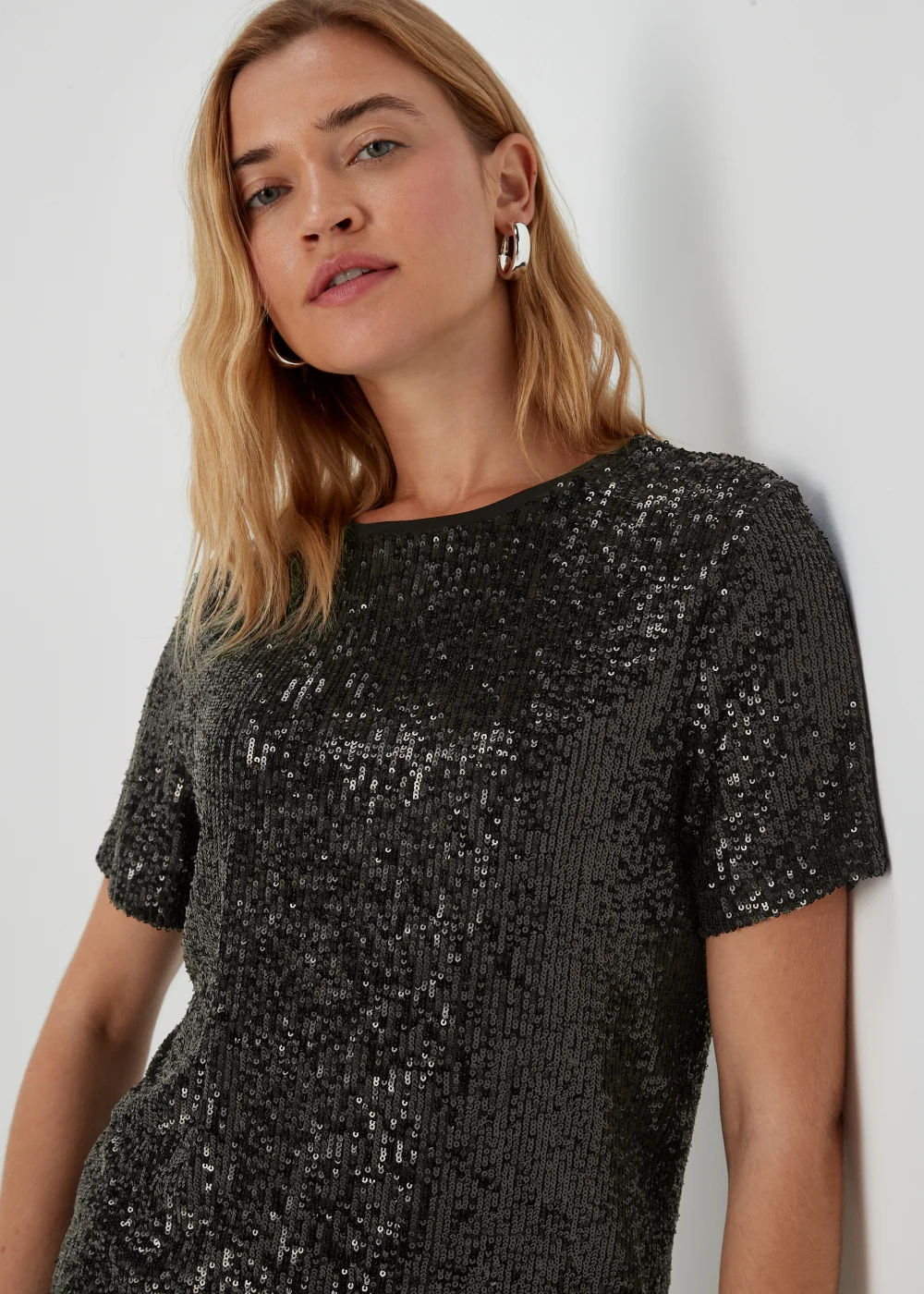 Black Sequin T-Shirt - 8 Image 3