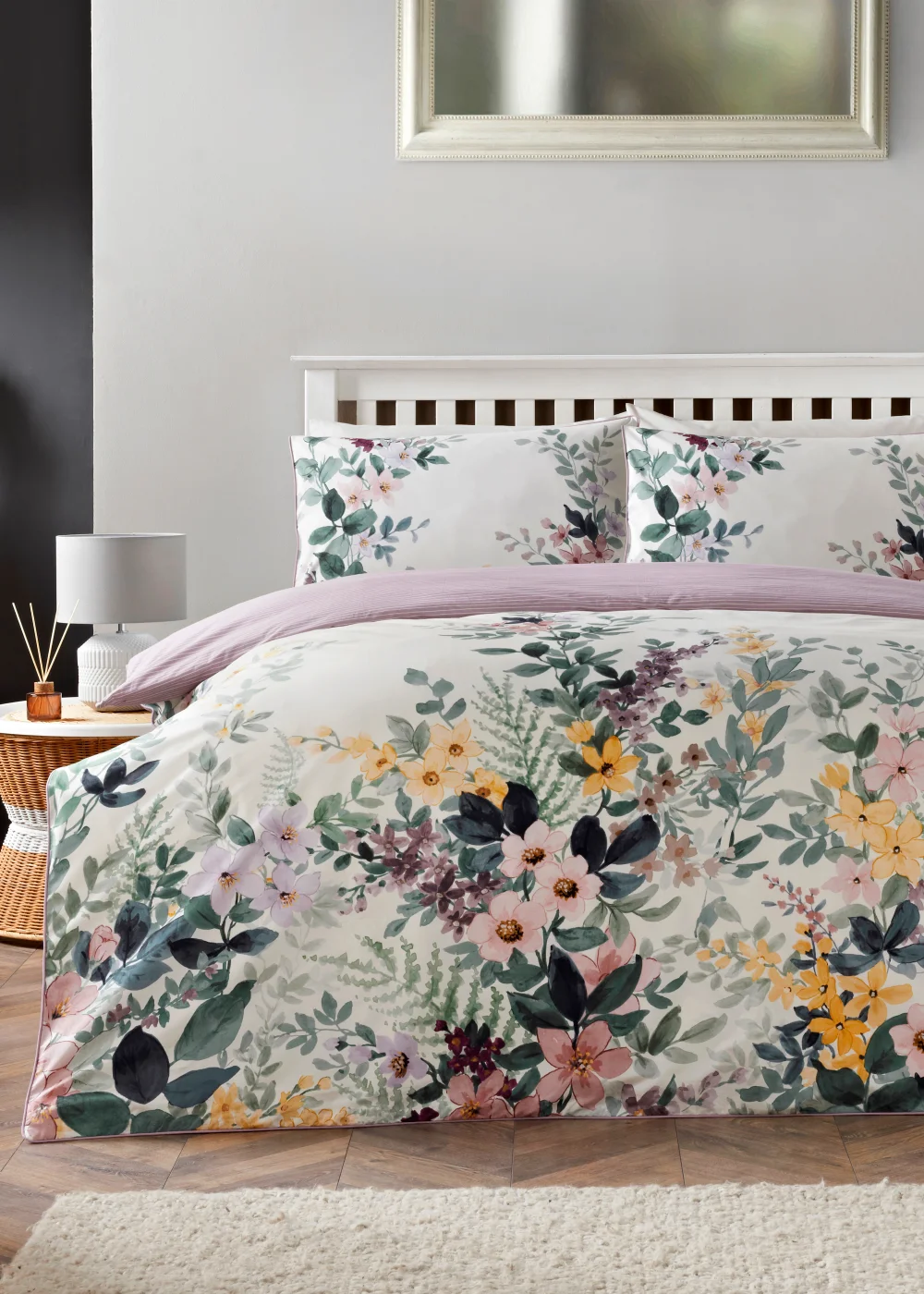 Multicoloured Trailing Floral 100% Cotton Reversible Duvet Cover - King Image 1