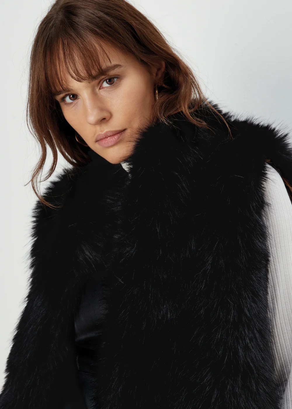 Black Faux Fur Gilet - 8 Image 3