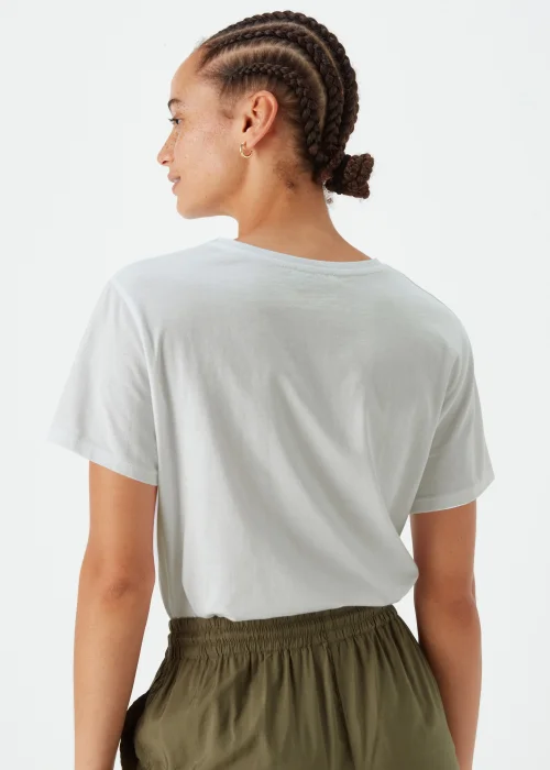 White Animal Heart Graphic T-Shirt - Size 8 Image 2