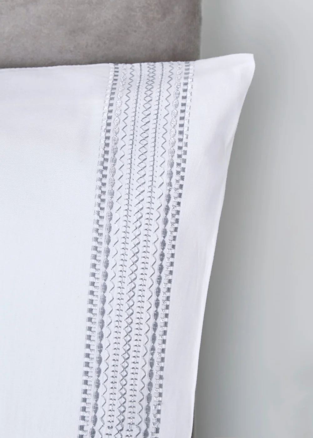 Appletree Boutique Embroidered Band White Duvet Cover Set - Double Image 3