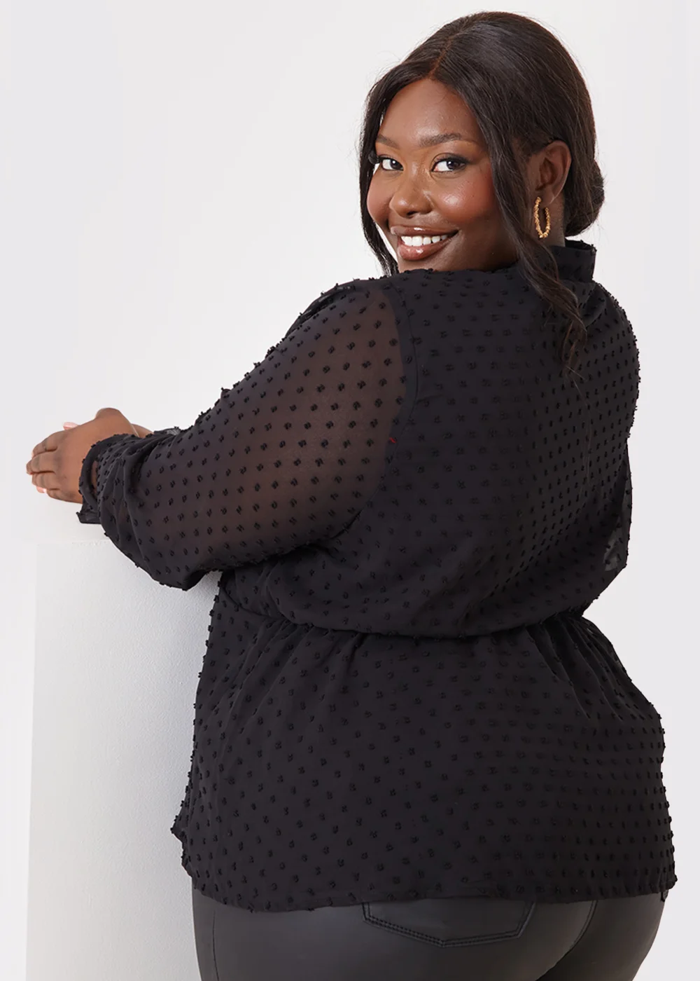 In the Style Jac Jossa Black Dobby Twist Blouse - 8 Image 7
